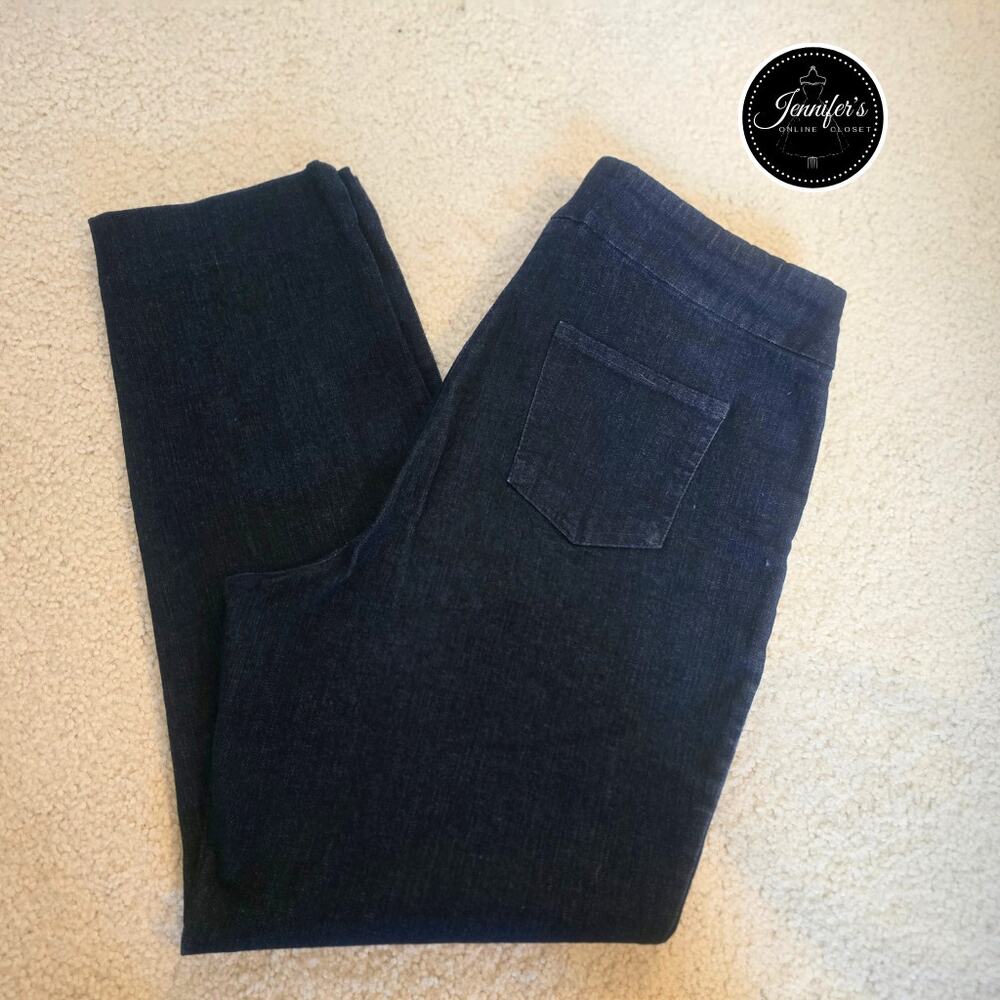 Draper's and Damon's Petite Stretch Dark Blue Pleated Leg Pull On Jeans Size PM